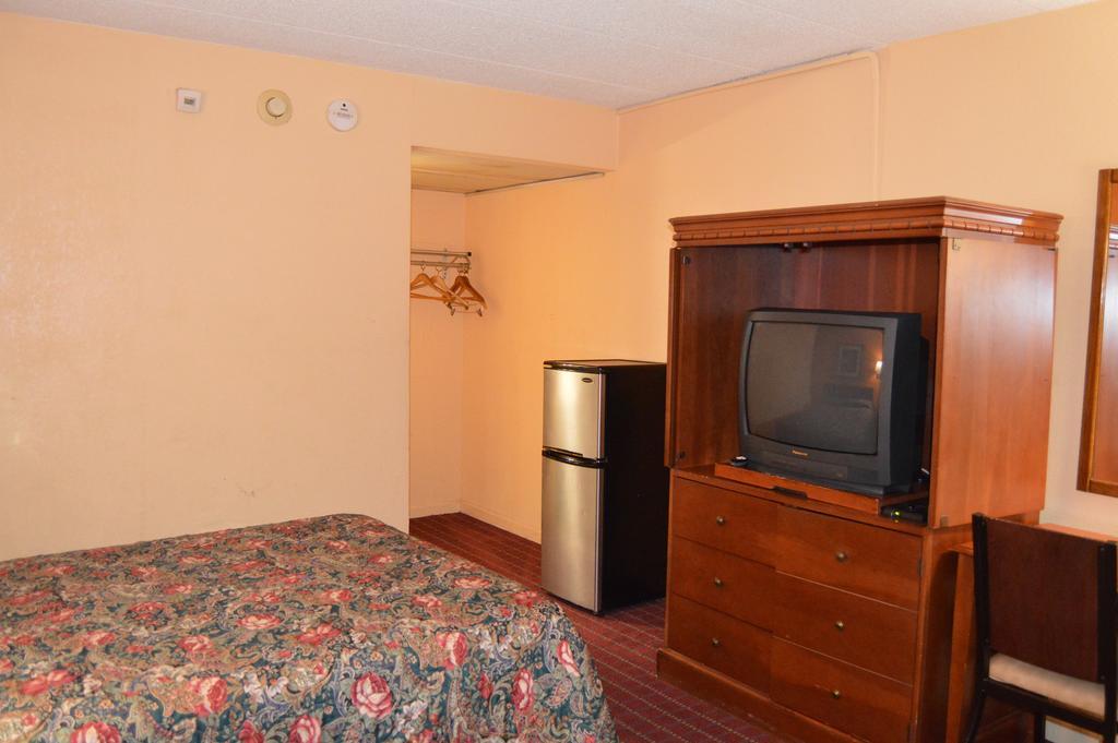 Travelers Inn South Brunswick Terrace Ngoại thất bức ảnh