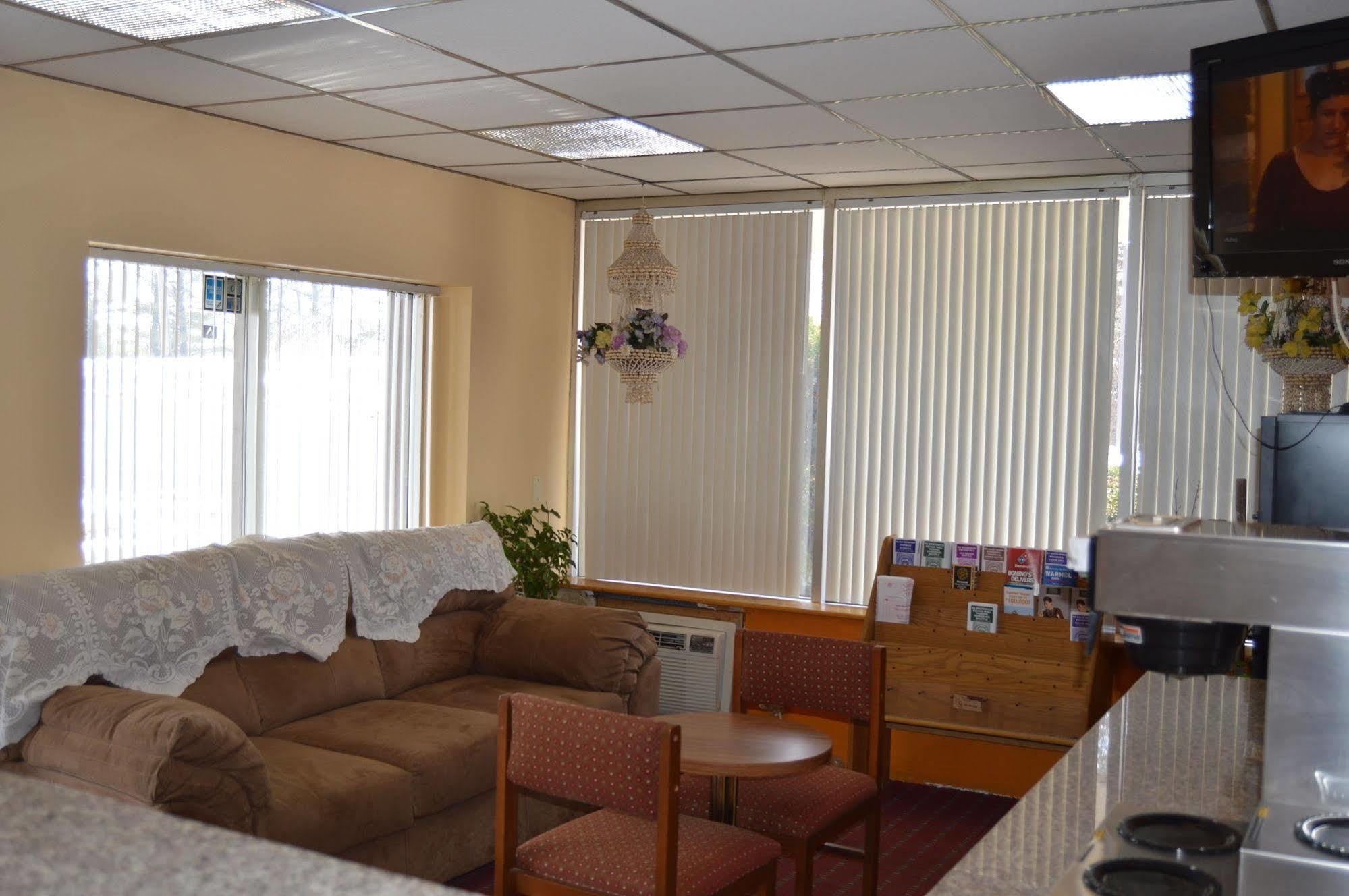 Travelers Inn South Brunswick Terrace Ngoại thất bức ảnh