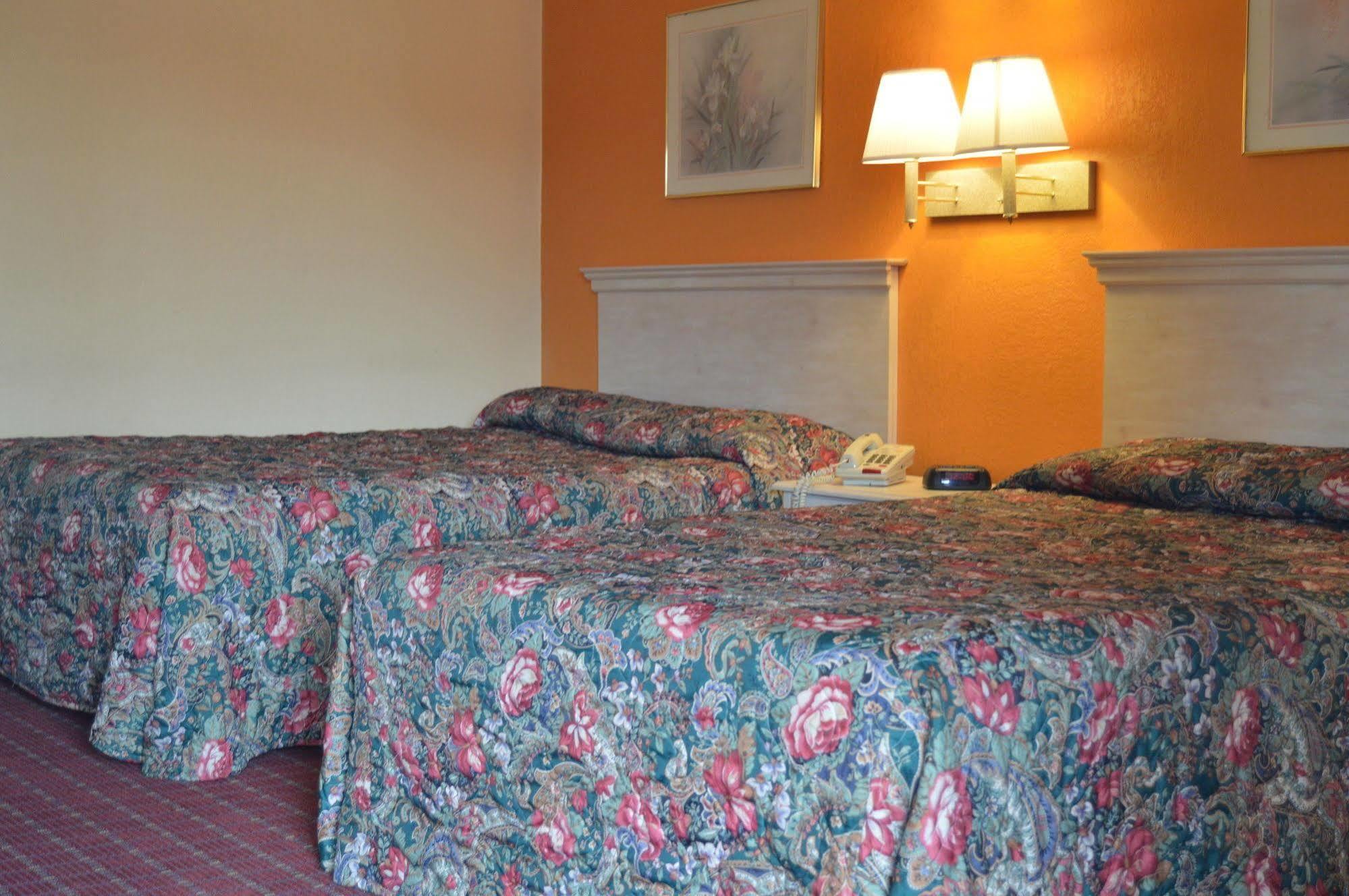 Travelers Inn South Brunswick Terrace Ngoại thất bức ảnh
