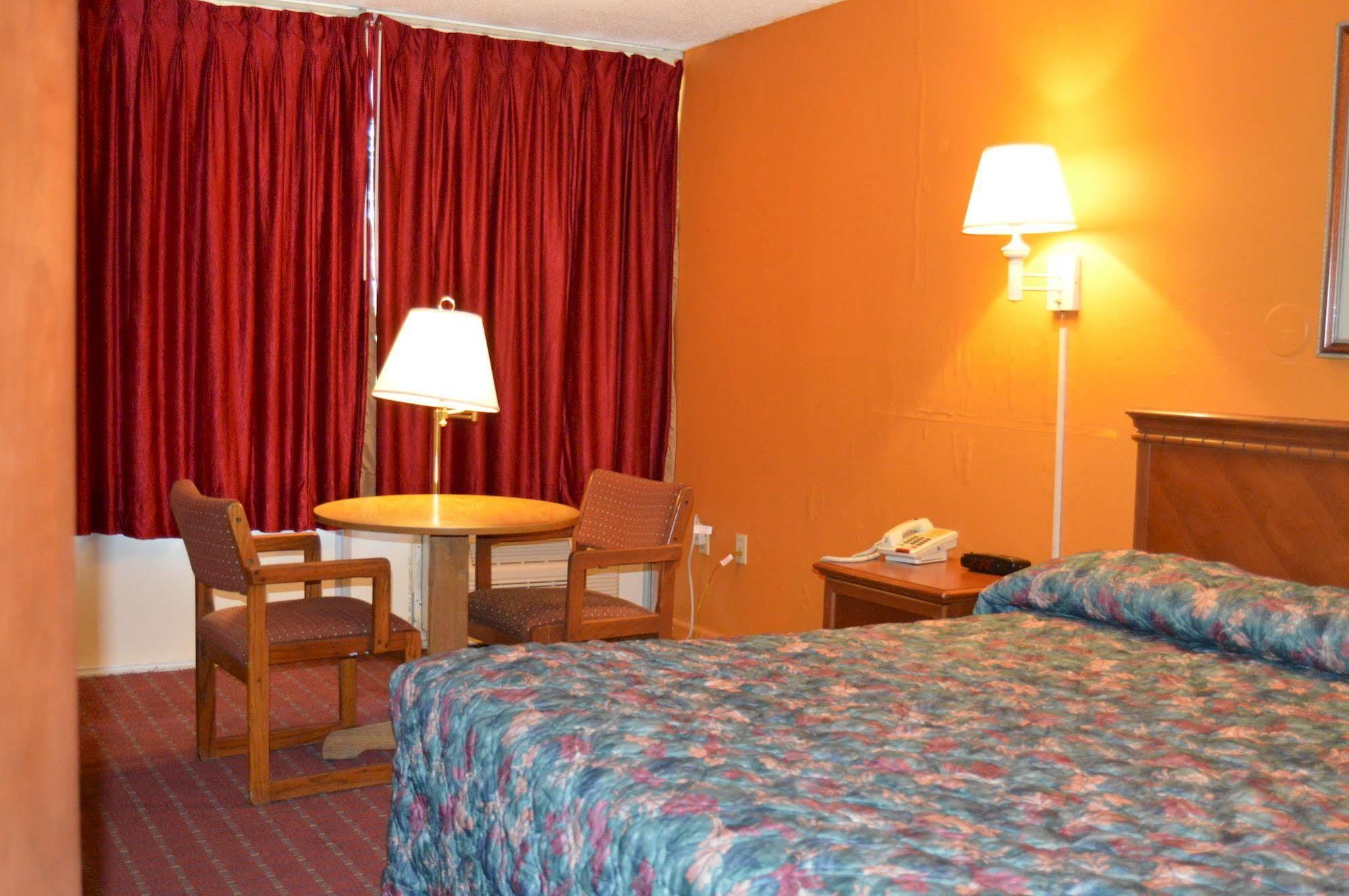 Travelers Inn South Brunswick Terrace Ngoại thất bức ảnh