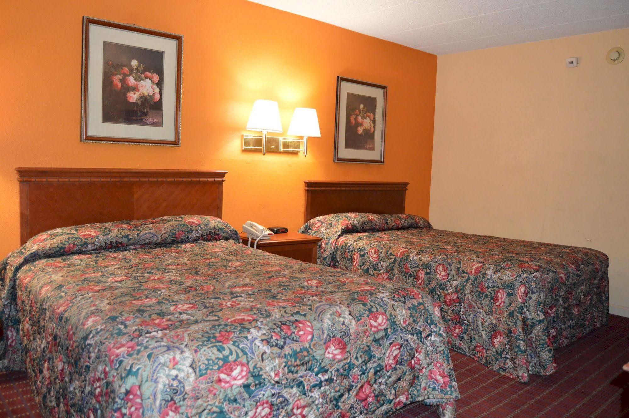 Travelers Inn South Brunswick Terrace Ngoại thất bức ảnh
