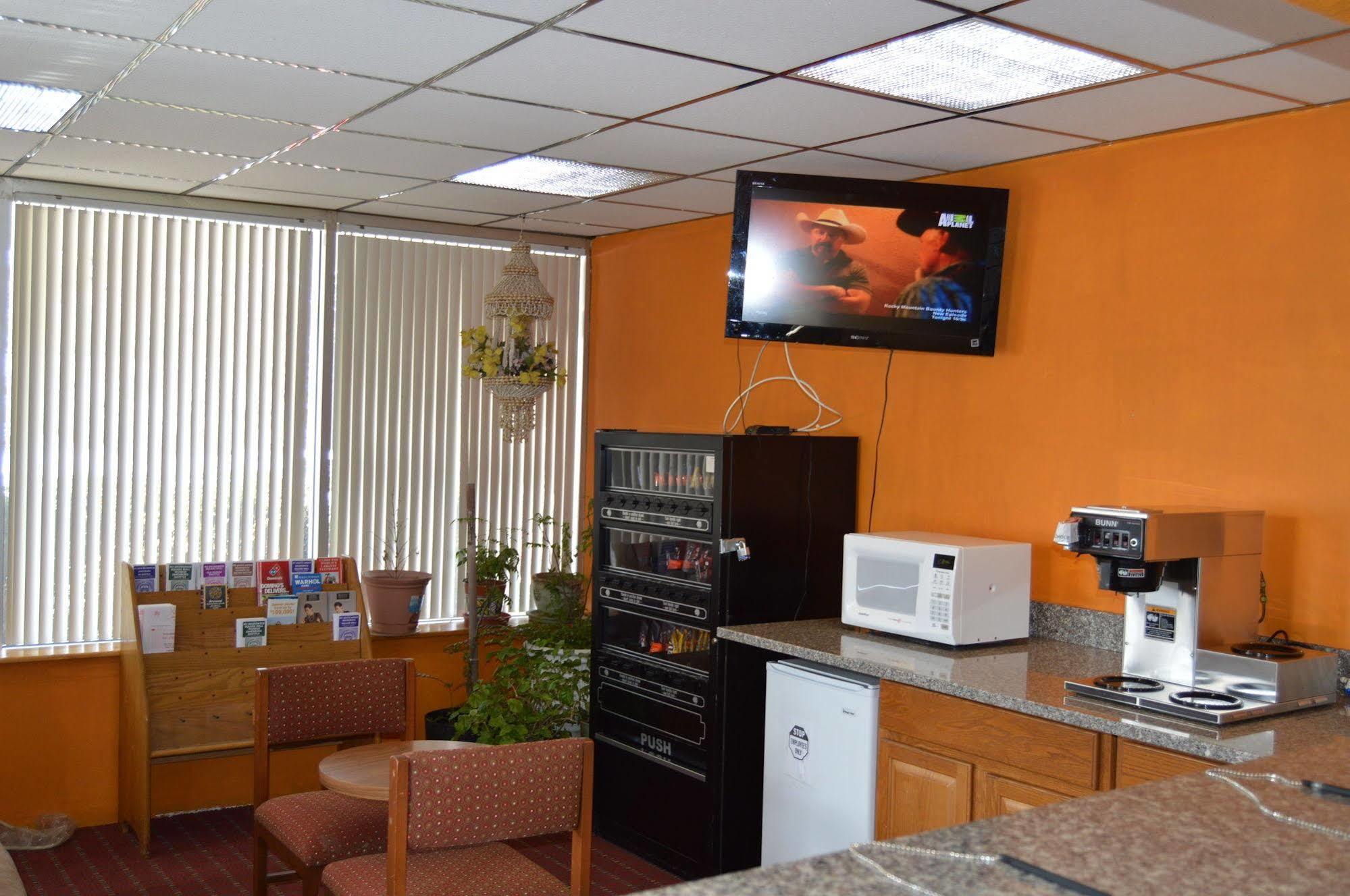 Travelers Inn South Brunswick Terrace Ngoại thất bức ảnh