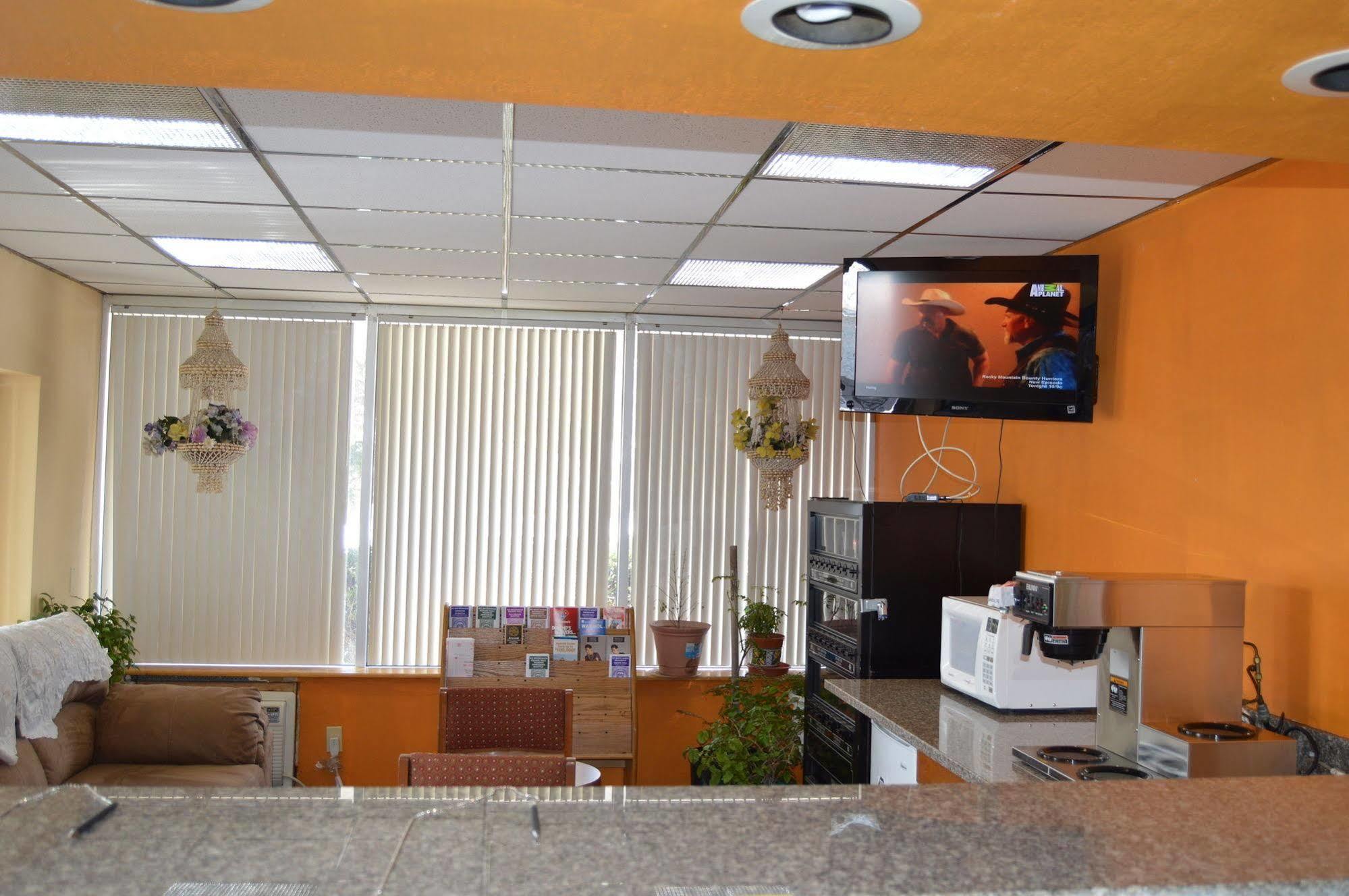 Travelers Inn South Brunswick Terrace Ngoại thất bức ảnh